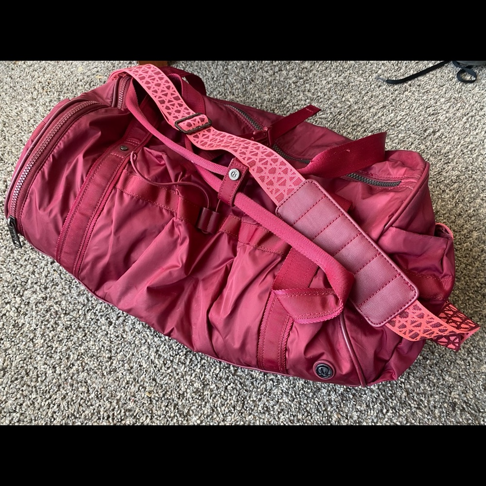 Lululemon Bright Pink Barrel Gym Bag in good condition